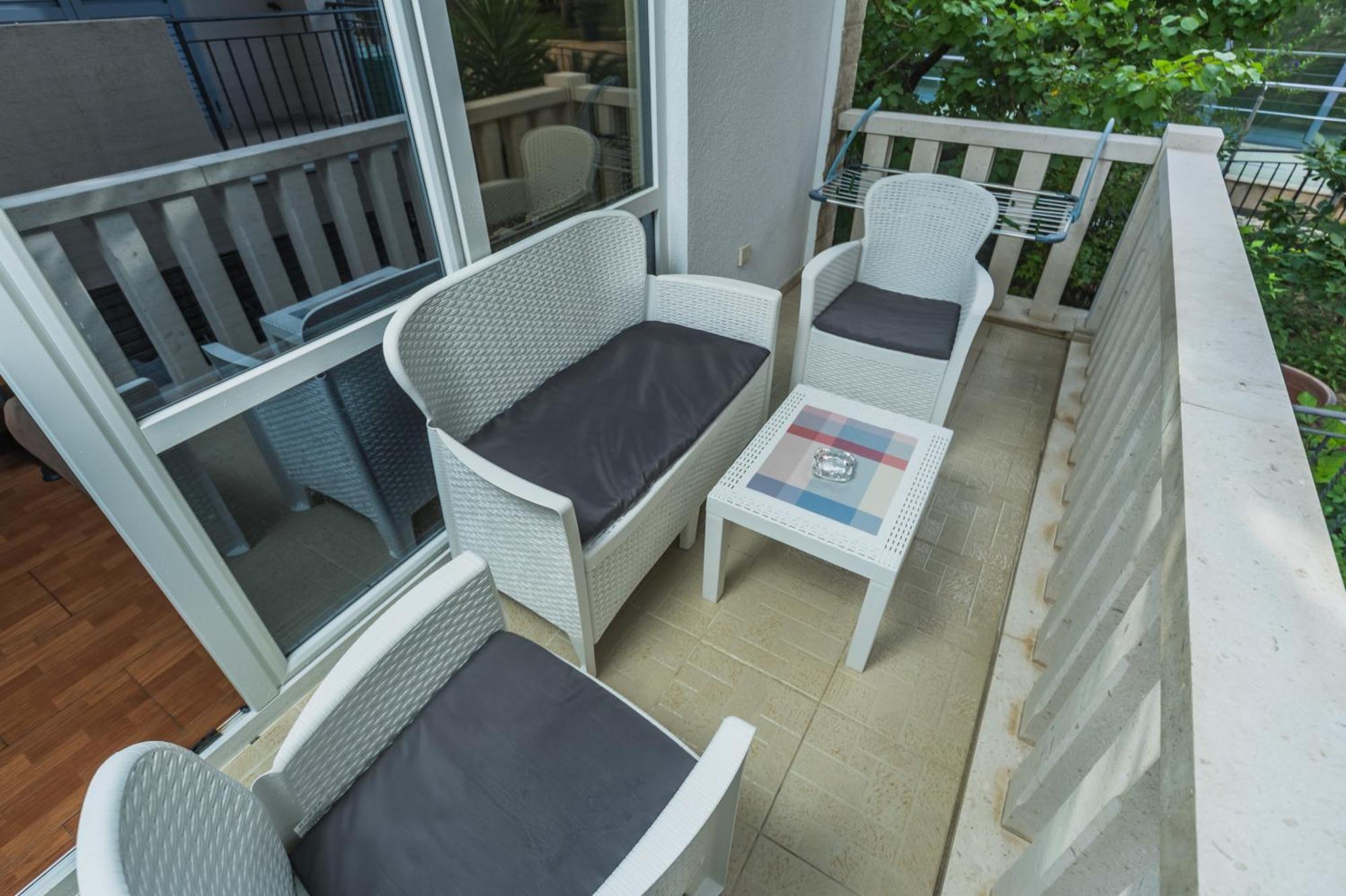 Apartments Franicevic Petrovac 외부 사진