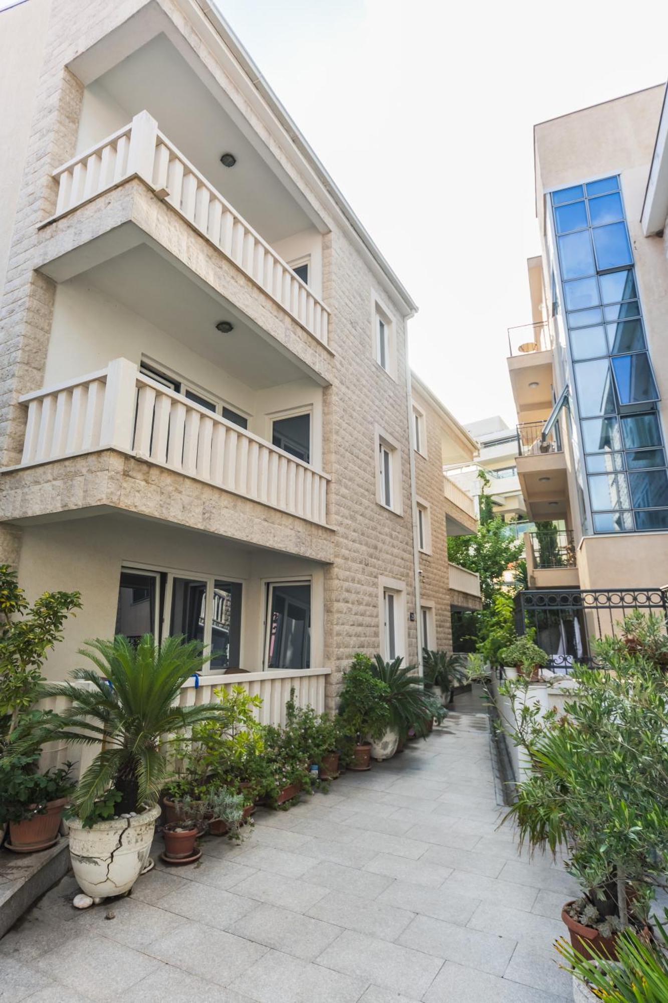 Apartments Franicevic Petrovac 외부 사진