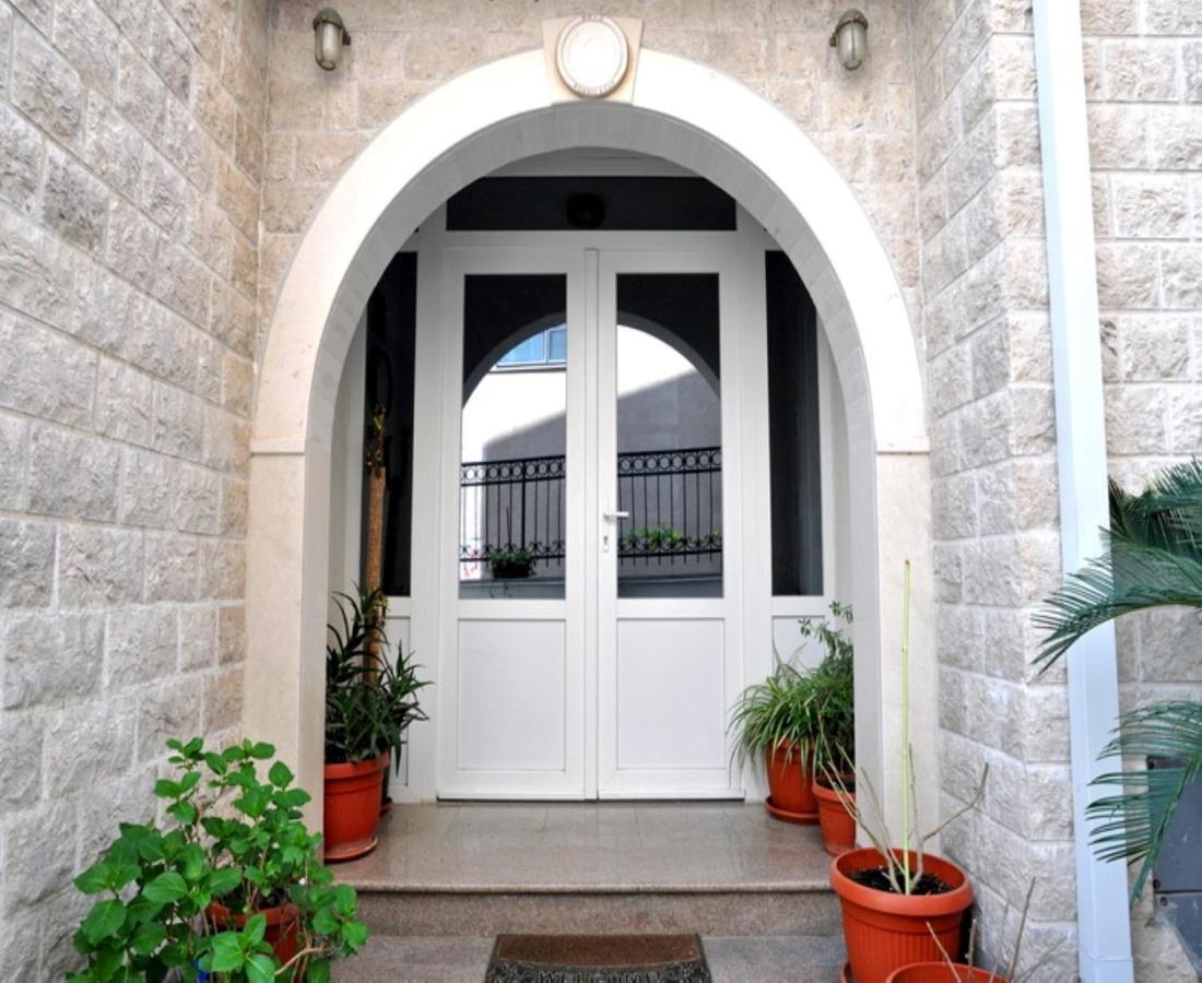 Apartments Franicevic Petrovac 객실 사진